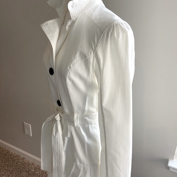White Spring Trench Coat - Picture 5 of 12